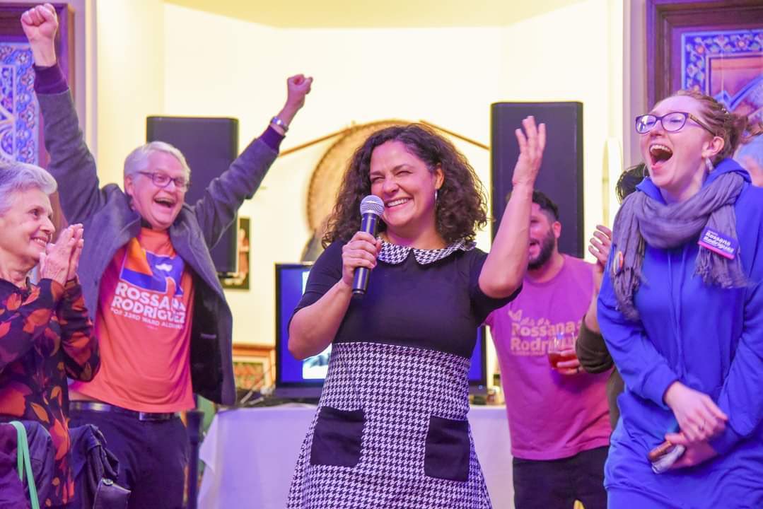 Rossana flanked by supporters as she announces her 2023 victory